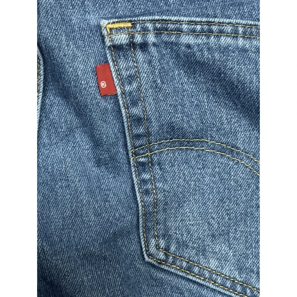 Levis fit styling